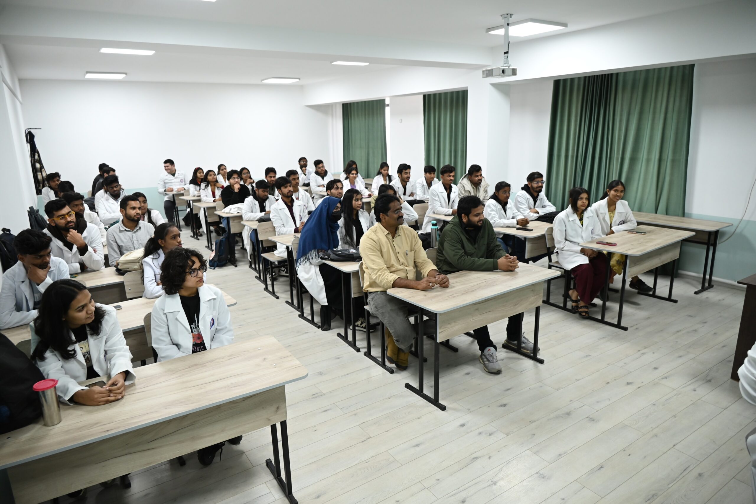 picture-with-fergana-students